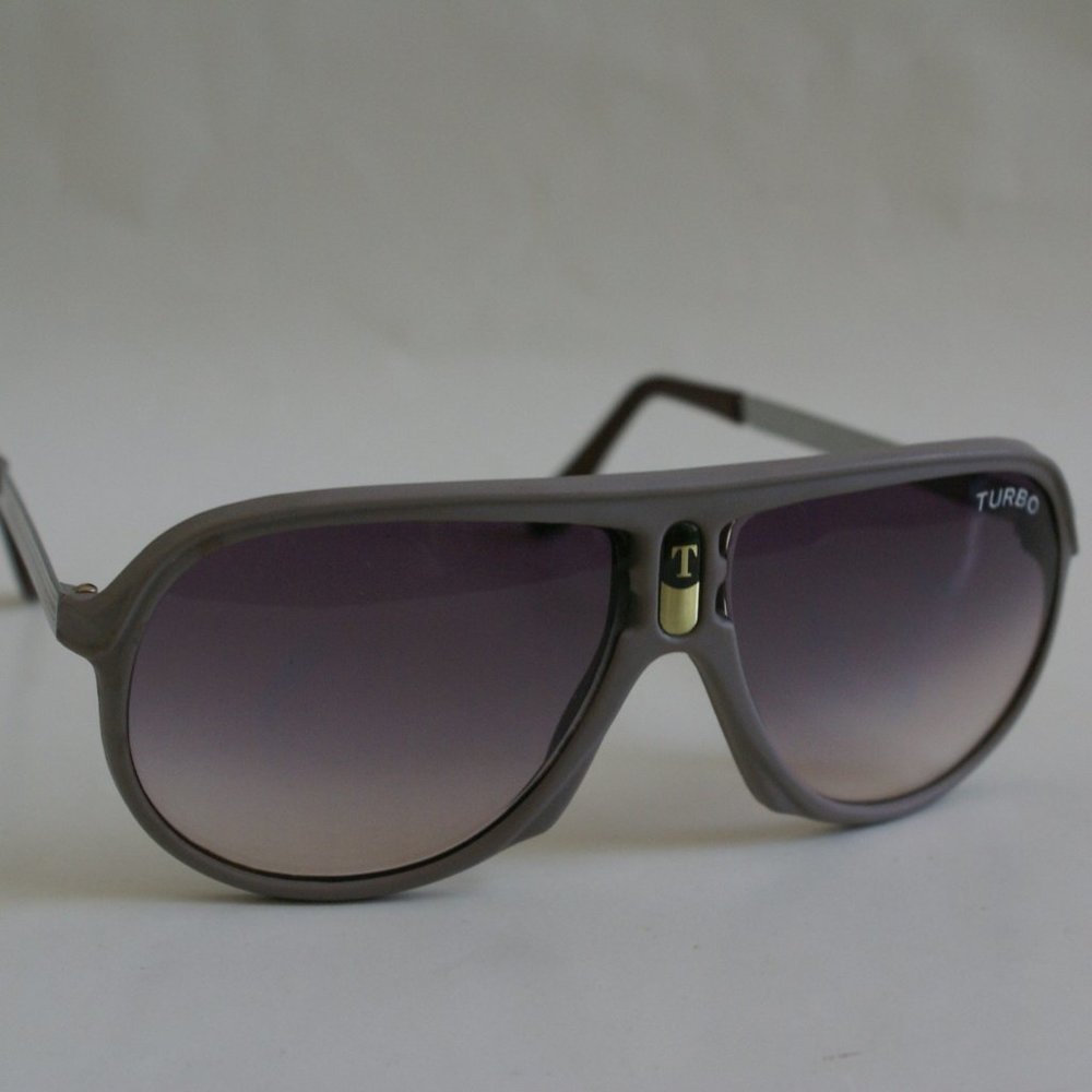 NWT True Vintage Sports Fashion Aviator combo frame sunglasses w/ gradient smoke